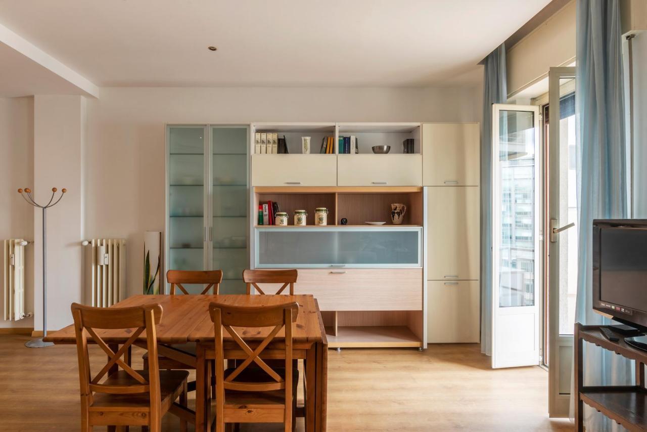 Sunny Apartment Piramide ローマ エクステリア 写真