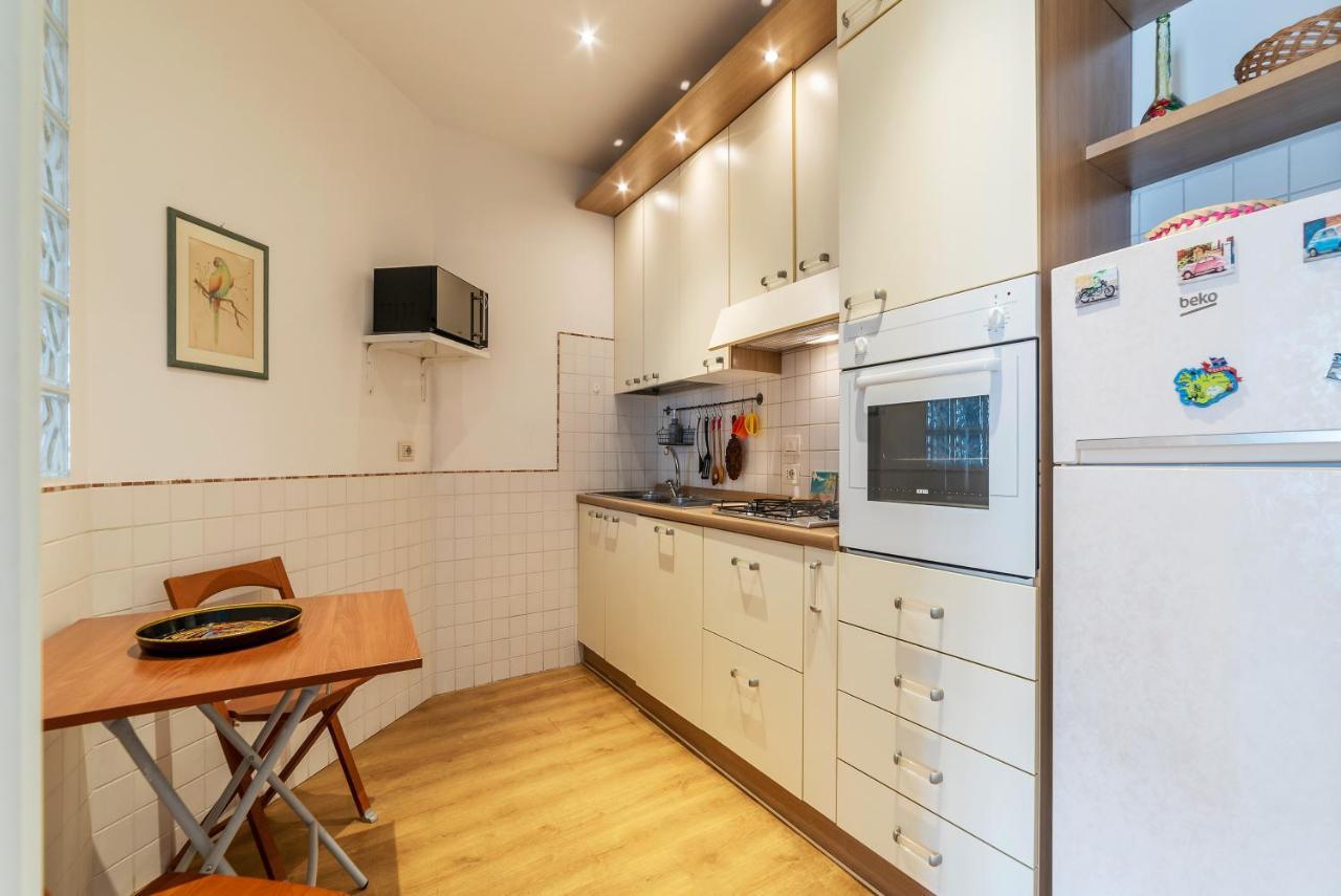 Sunny Apartment Piramide ローマ エクステリア 写真