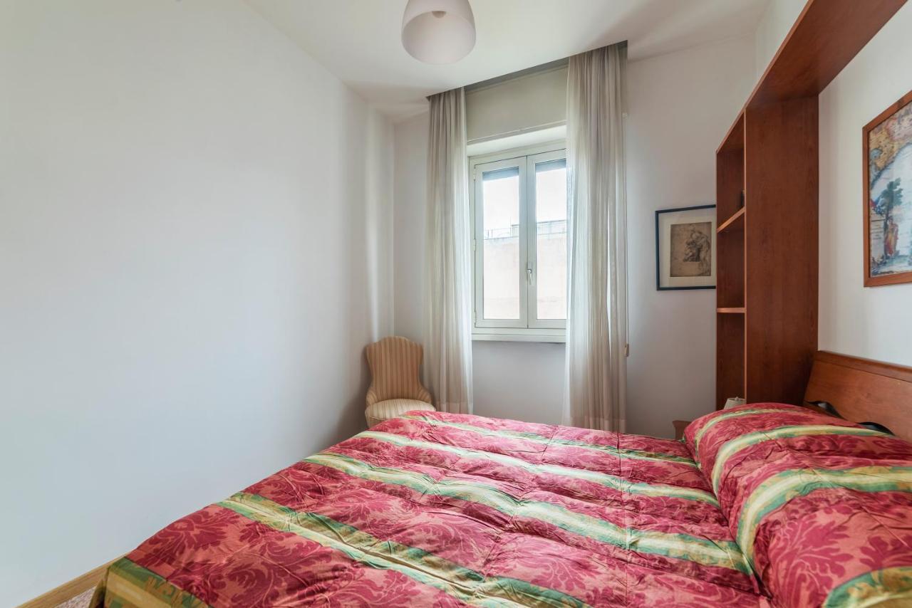 Sunny Apartment Piramide ローマ エクステリア 写真