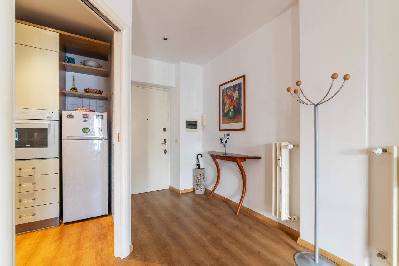 Sunny Apartment Piramide ローマ エクステリア 写真