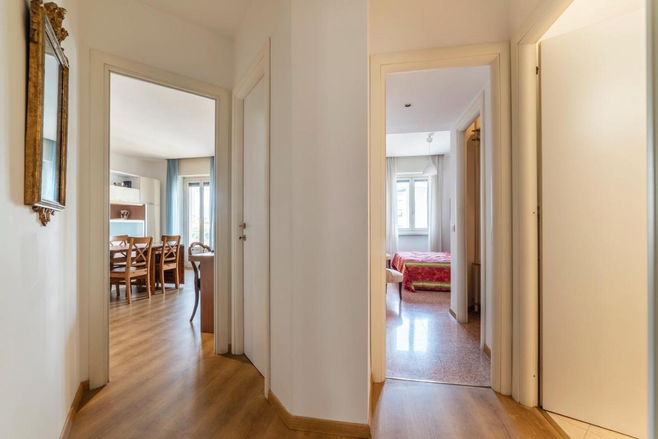 Sunny Apartment Piramide ローマ エクステリア 写真