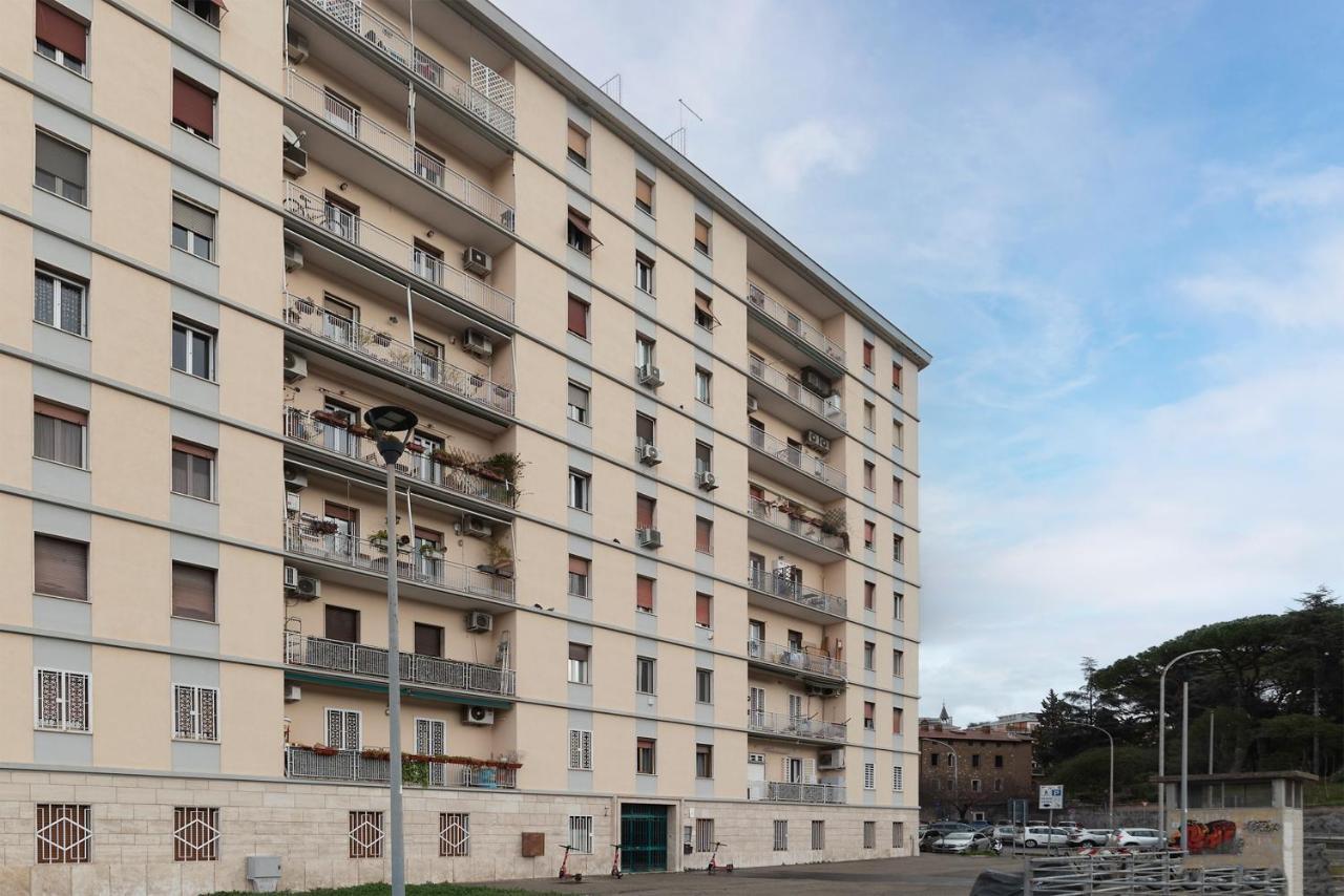 Sunny Apartment Piramide ローマ エクステリア 写真
